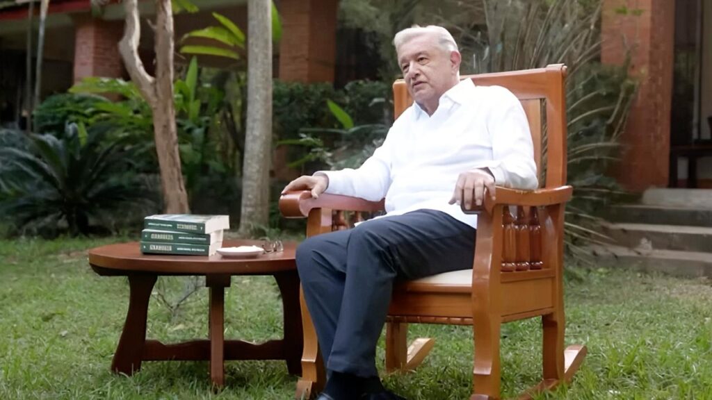 AMLO reaparece con la posibilidad de movilizarse por democracia y soberanía