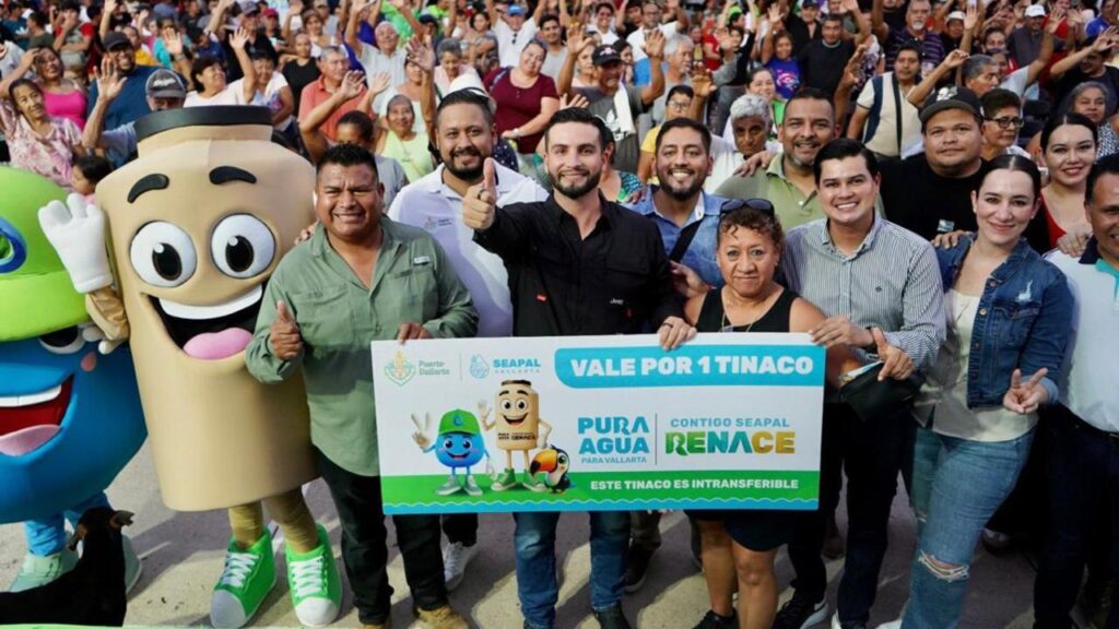 Apoyo de Munguía a más de 1,200 habitantes con entrega de tinacos del Programa PURA