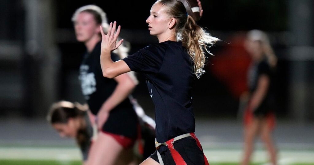 El fútbol americano femenil comienza a ganar popularidad en México. Las escuelas secundarias en Florida estaban 20 años adelantadas.