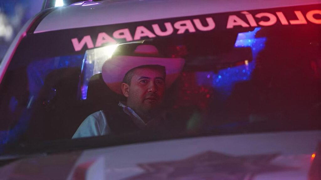 El jefe de seguridad de Carlos Manzo en fuga, confirma la Fiscalía de Michoacán