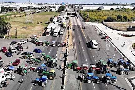Productores en Sinaloa cierran carreteras y intensifican protestas: la región se detiene