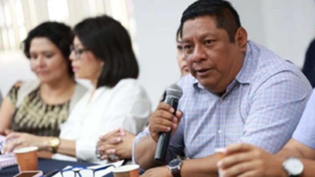 Alcalde de Xoxocotla enfrenta violencia armada, acusaciones de abuso y división en el cabildo