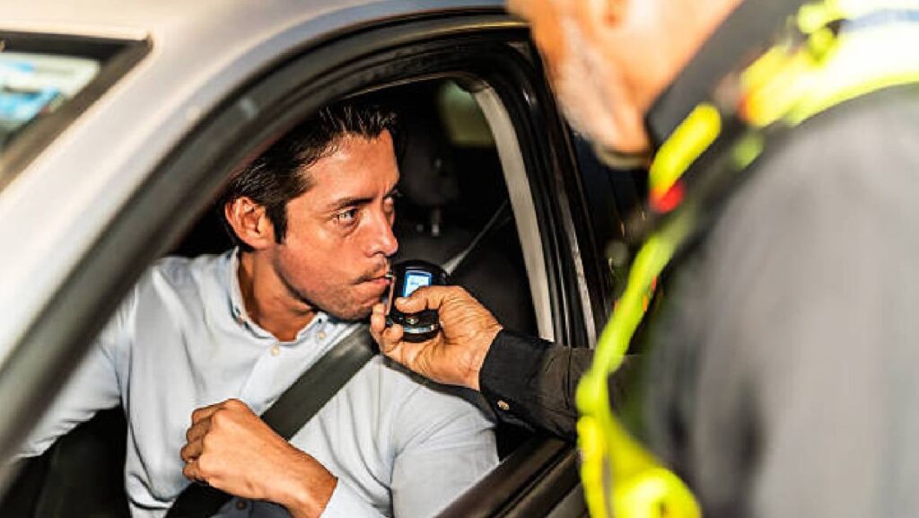 Alcoholímetro en México: ¿Cuántas copas o cervezas son suficientes para no pasar la prueba?