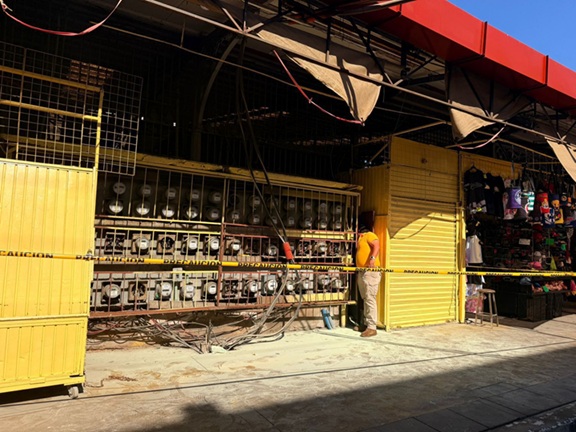 Alerta en el Mercado Pino Suárez por Falla Eléctrica en Área de Medidores