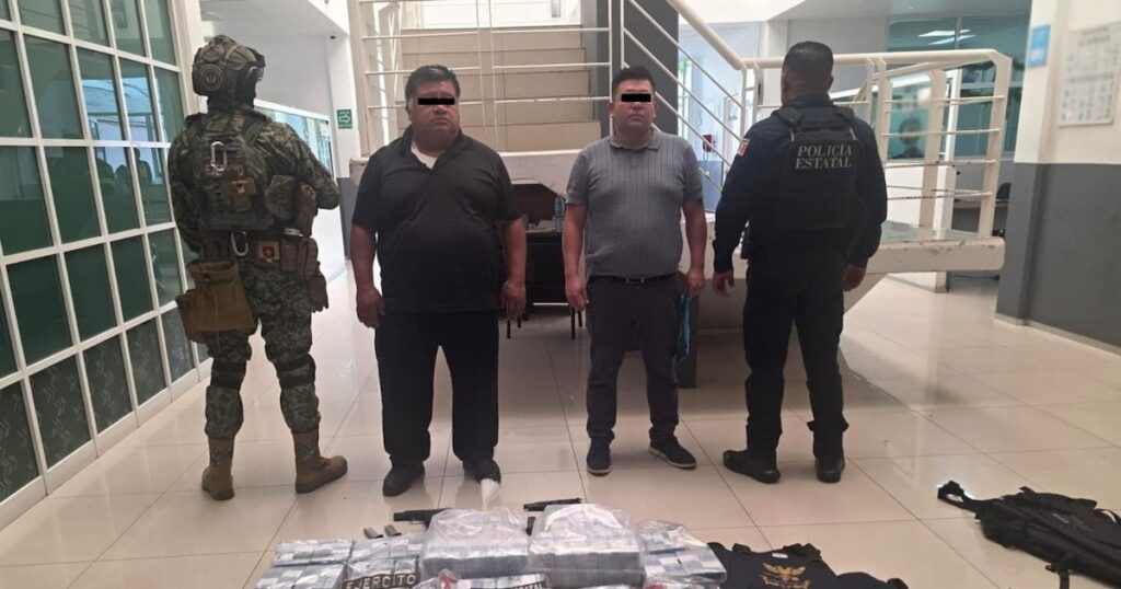 Capturan en Naucalpan a dos individuos con 37 millones de pesos en efectivo y armas de fuego