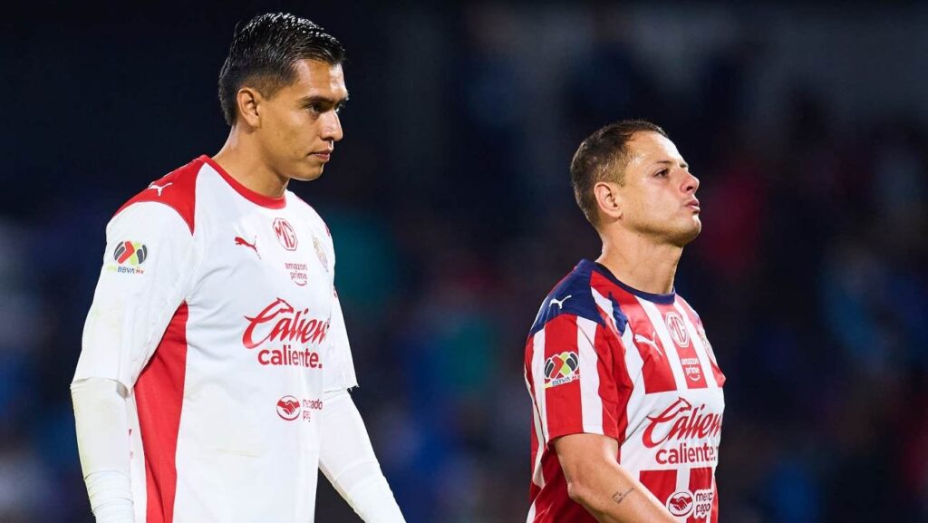 Chicharito Hernández deja oficialmente las Chivas