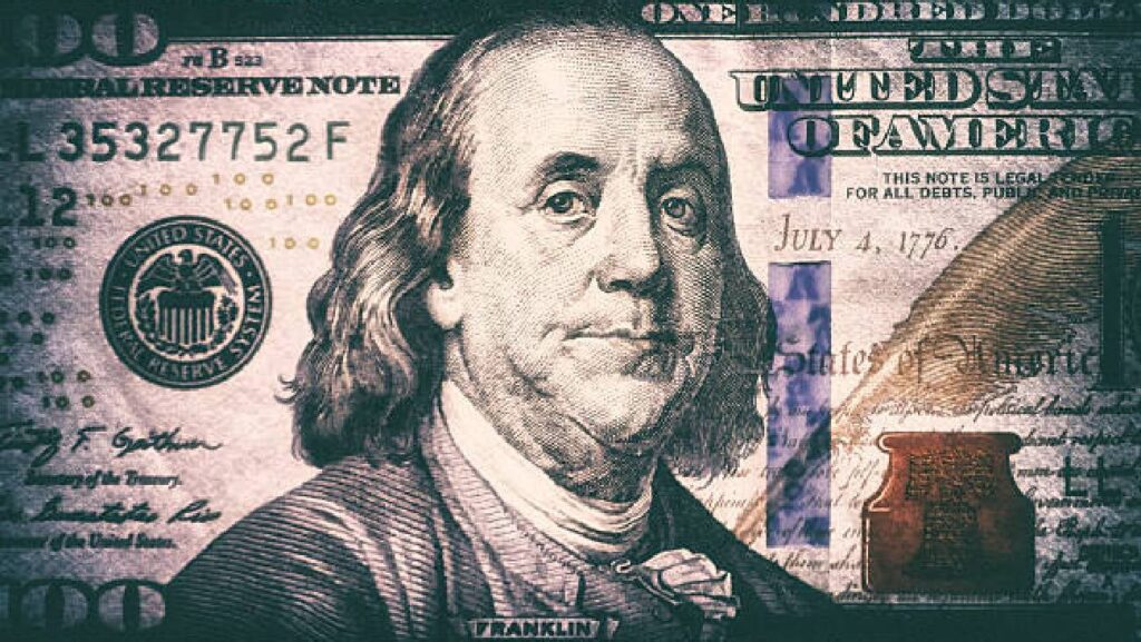 El peso mexicano gana terreno frente al dólar el 23 de diciembre de 2025