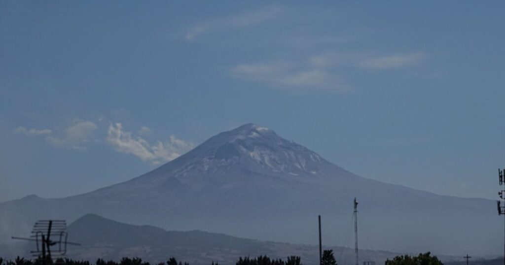 El volcán Popocatépetl tuvo 18 emisiones este 20 de diciembre