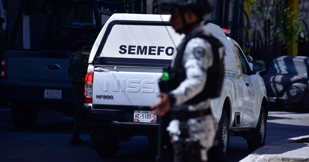 Encuentran cuerpo de Guardia Nacional con signos de violencia en carretera de Acapulco