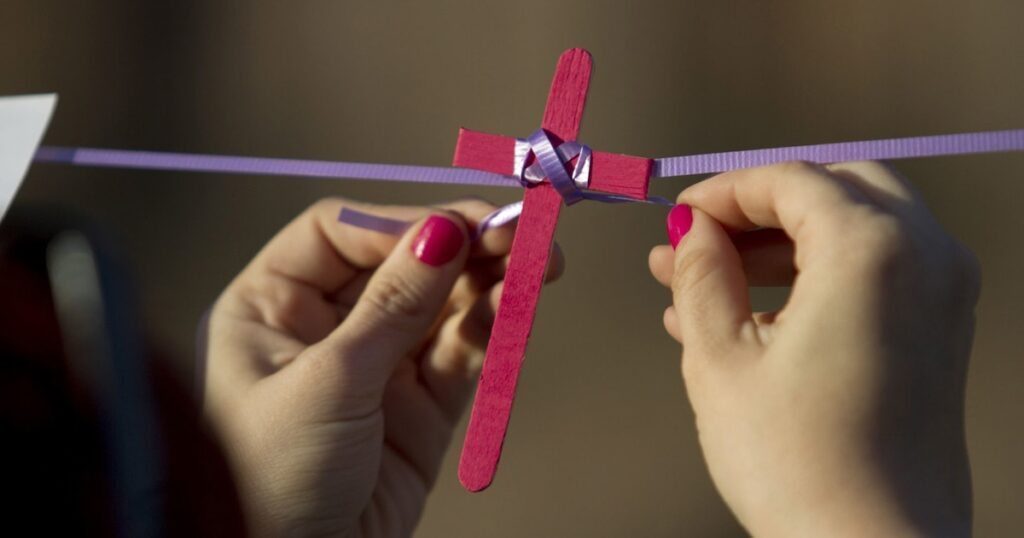 Familia busca a Maritza y sus hijas tras separación por violencia y amenazas de su pareja.