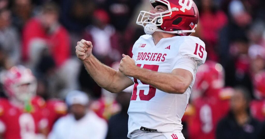 Fernando Mendoza es el jugador del año de la AP después de liderar a Indiana a un récord de 13-0 y el primer puesto en el CFP.