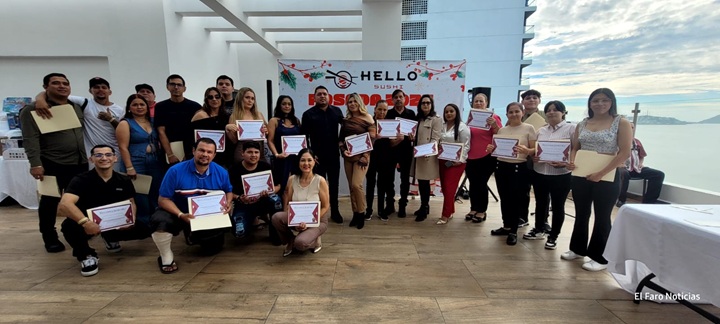 Fiesta llena de alegría y reconocimiento: Hello Sushi homenajea a su equipo