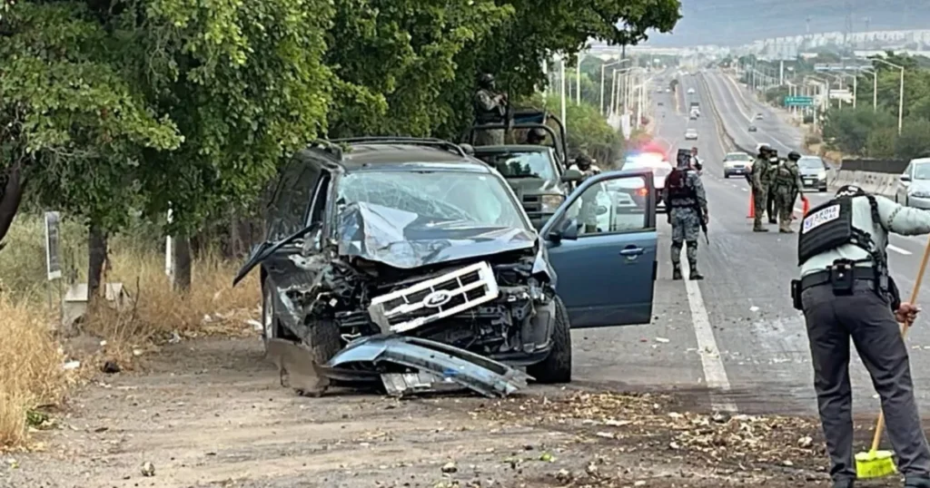 Grave accidente en La Costerita, Culiacán deja dos heridos