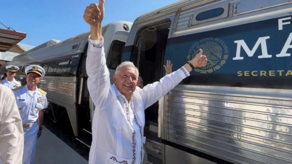 Implican a «Bobby» López Beltrán en la supervisión del Tren Interoceánico después de un trágico accidente