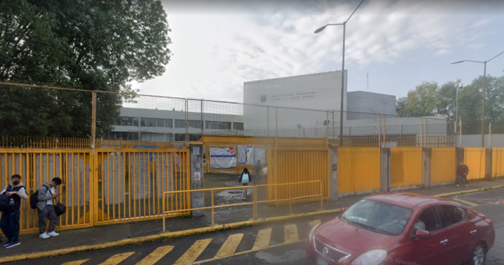 Incendio en la Prepa 1 de la UNAM durante el receso administrativo