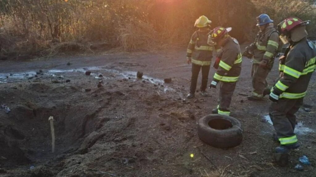 Incidente de derrame de combustible en el ducto de Pemex desata respuesta de emergencia en Tlajomulco