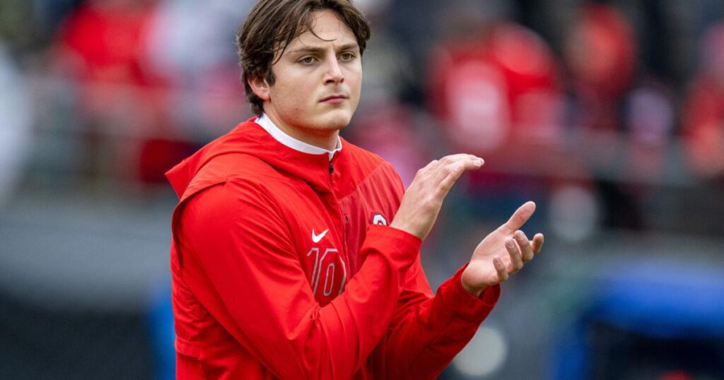 Julian Sayin de Ohio State ansioso por seguir a sus ídolos como finalista al Heisman