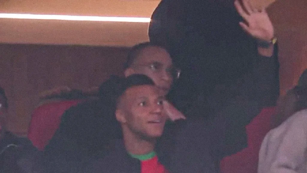 Kylian Mbappé apoya a Hakimi en duelo entre México y Costa Rica