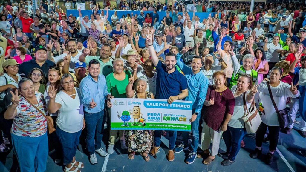 La Floresta se beneficia con la entrega de 300 tinacos gratis en la última etapa del programa PURA en Puerto Vallarta