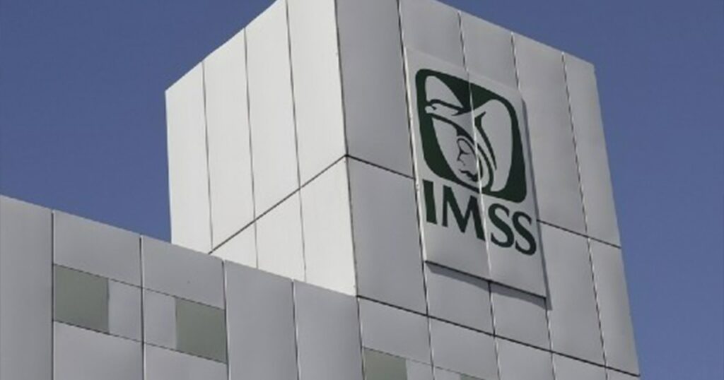 La Secretaría Anticorrupción y Buen Gobierno multa a proveedor del IMSS por suministrar datos falsos