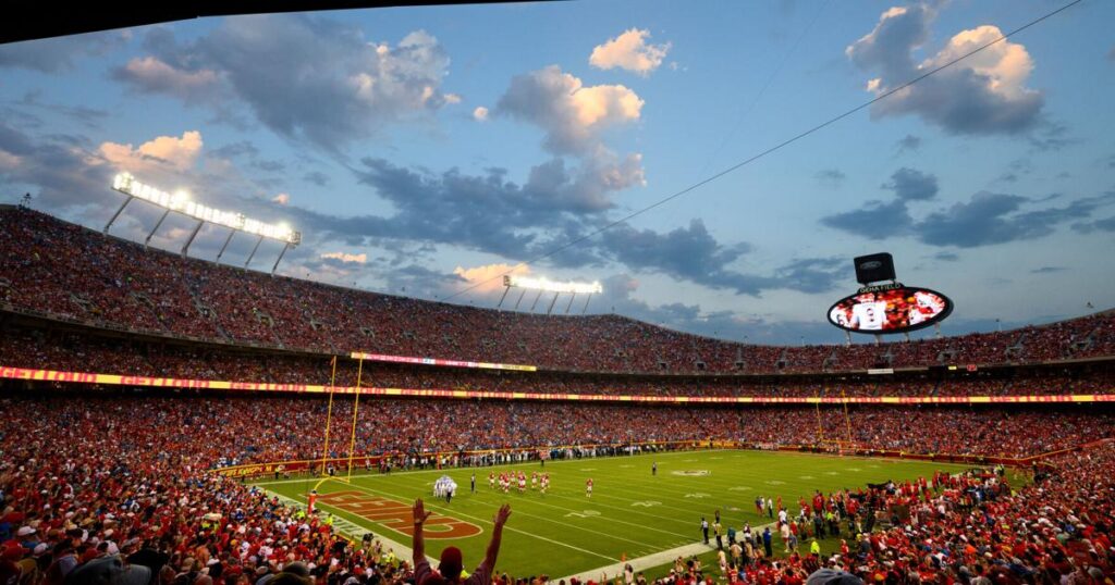 Los Kansas City Chiefs anuncian que dejarán Arrowhead y se trasladarán al otro lado de la frontera entre Kansas y Missouri.