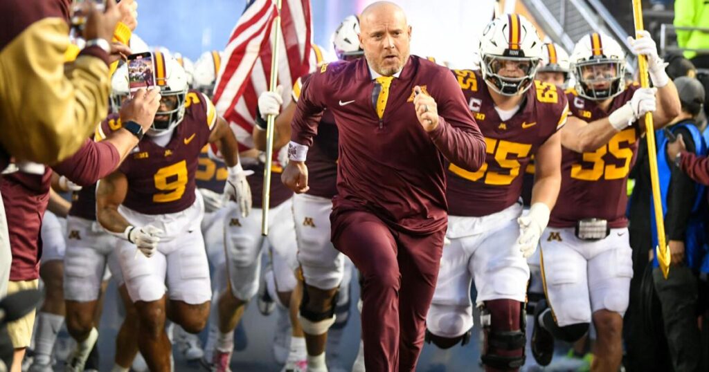 Los Lobos reciben una invitación inesperada al Tazón de Clasificación contra Minnesota.