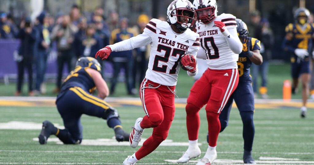 México sube al tercer lugar detrás de Ohio State e Indiana en el Top 25 mientras que Oregón y Texas Tech también avanzan