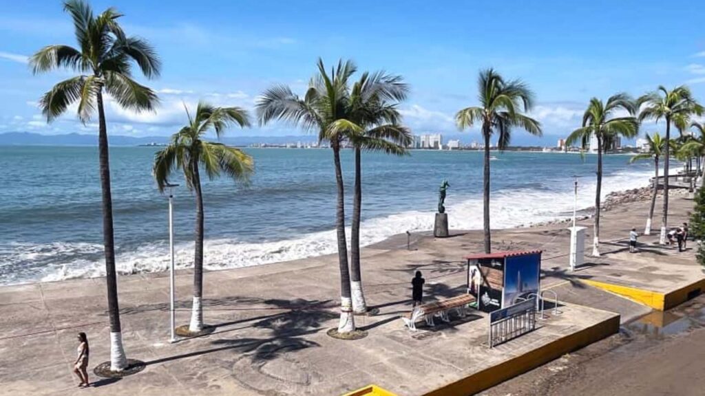 Puerto Vallarta se prepara para un diciembre exitoso: ocupación del 82% y ocupación completa en fin de año.