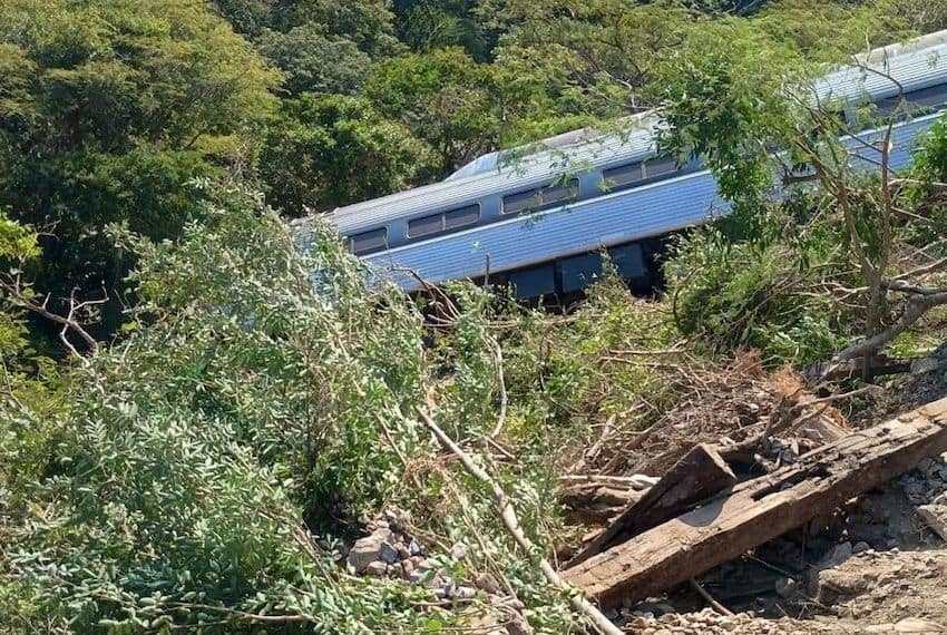 Tragedia en Oaxaca: 13 muertos y más de 100 heridos tras descarrilamiento de tren