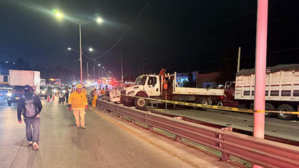 Trágica colisión de 11 autos en el Periférico de Guadalajara cobra la vida de adolescente de 16 años