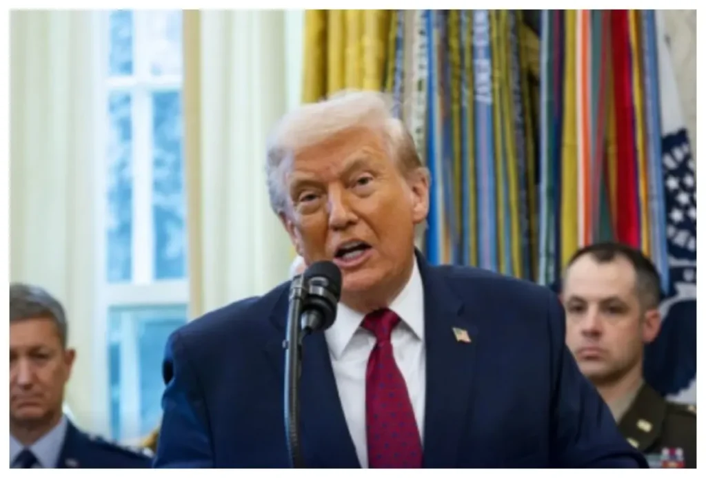 Trump prohíbe la entrada y salida de petroleros sancionados en Venezuela