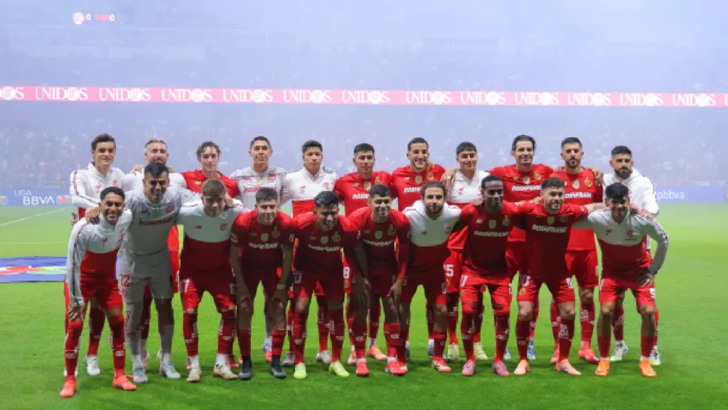 ¿Cuál es el equipo favorito para ganar el título del Apertura 2025 en México según las casas de apuestas?