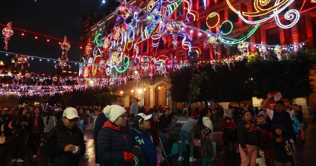 ¿Cuándo será la gran iluminación navideña en el Zócalo de la CDMX?