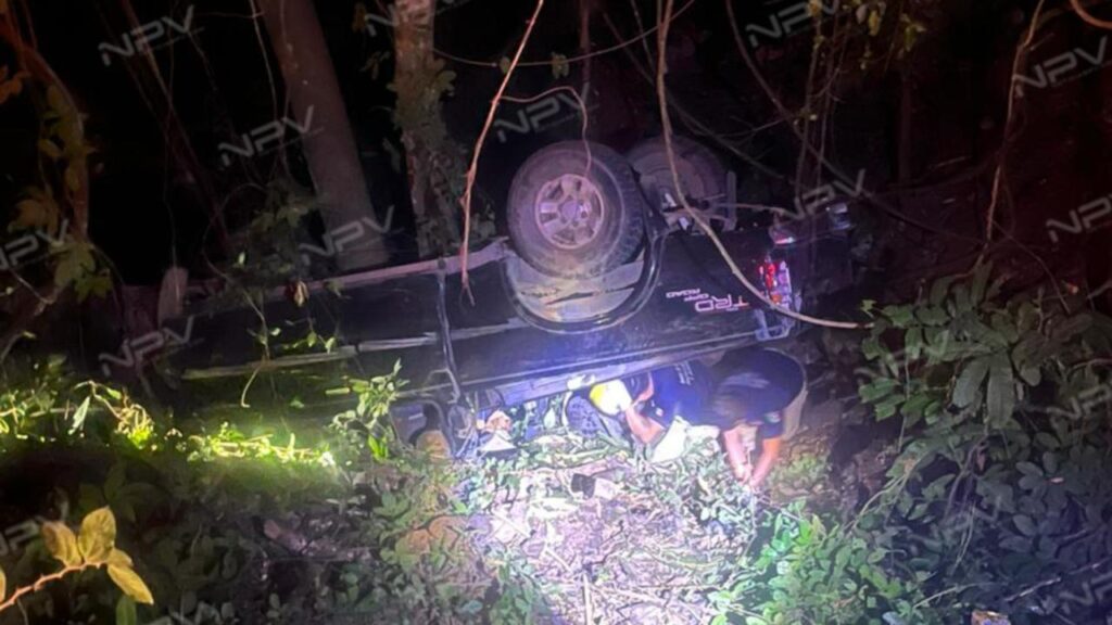 Accidente en la carretera federal 200 deja ocho personas heridas