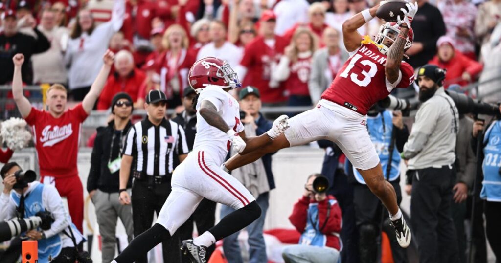 Indiana, cabeza de serie, aplasta a Alabama 38-3