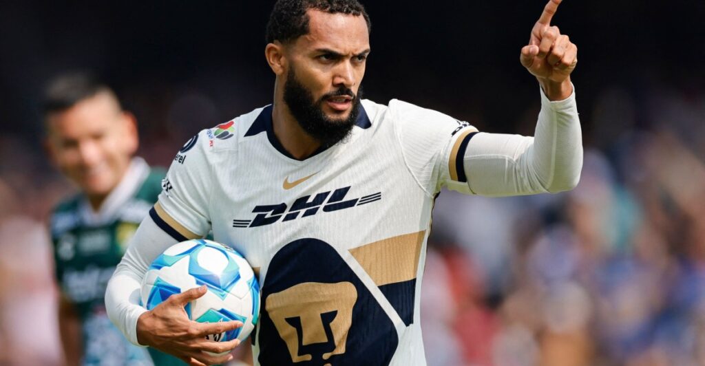 Pumas lucha para obtener empate contra León