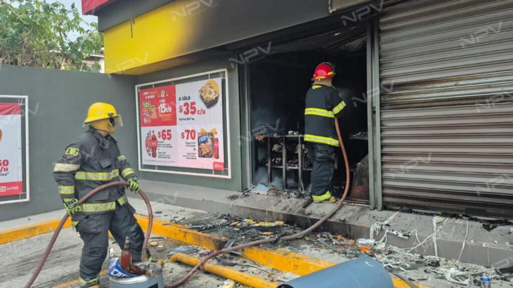 Amplían actos violentos en Cabo Corrientes con incendios en negocios y Banco del Bienestar