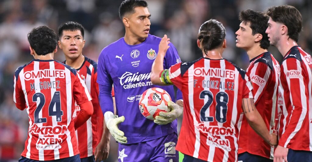 Chivas evita remontada de Monterrey para obtener otra victoria