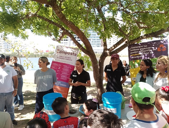 El Gobierno Municipal de Mazatlán promueve la reforestación con la Jornada Flor Nativa en el Parque Central: ¡La ciudad florece!