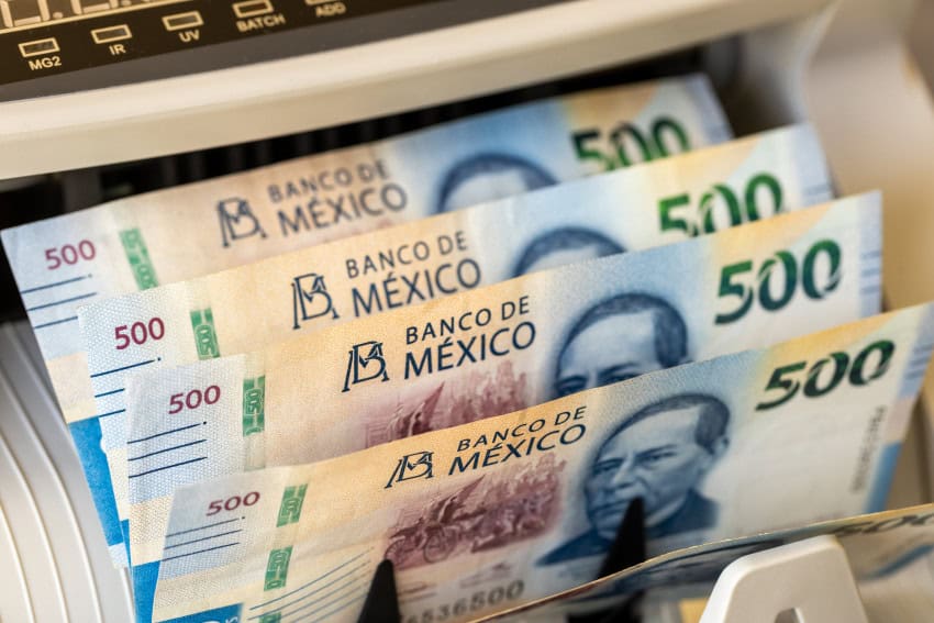 El peso se fortalece por séptimo día consecutivo mientras el dólar se debilita por el cese al fuego entre Estados Unidos e Irán
